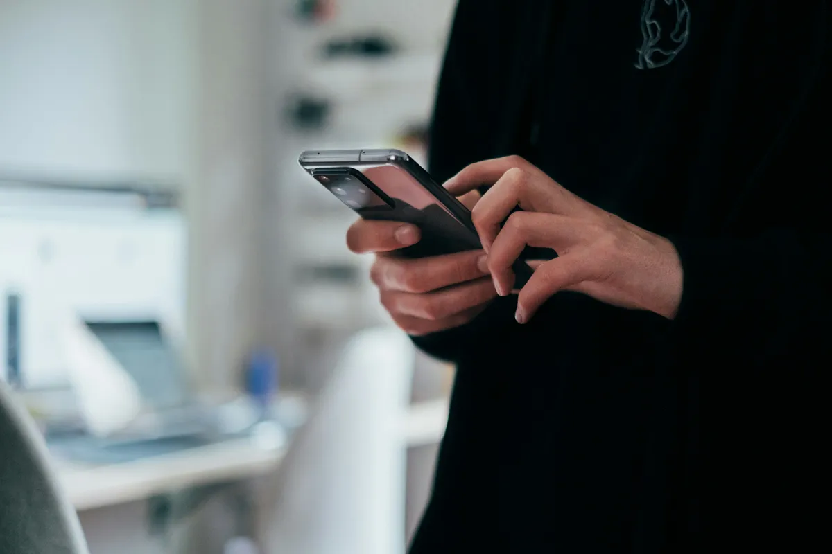 Prodaja mobitela pala na najnižu razinu u 13 godina