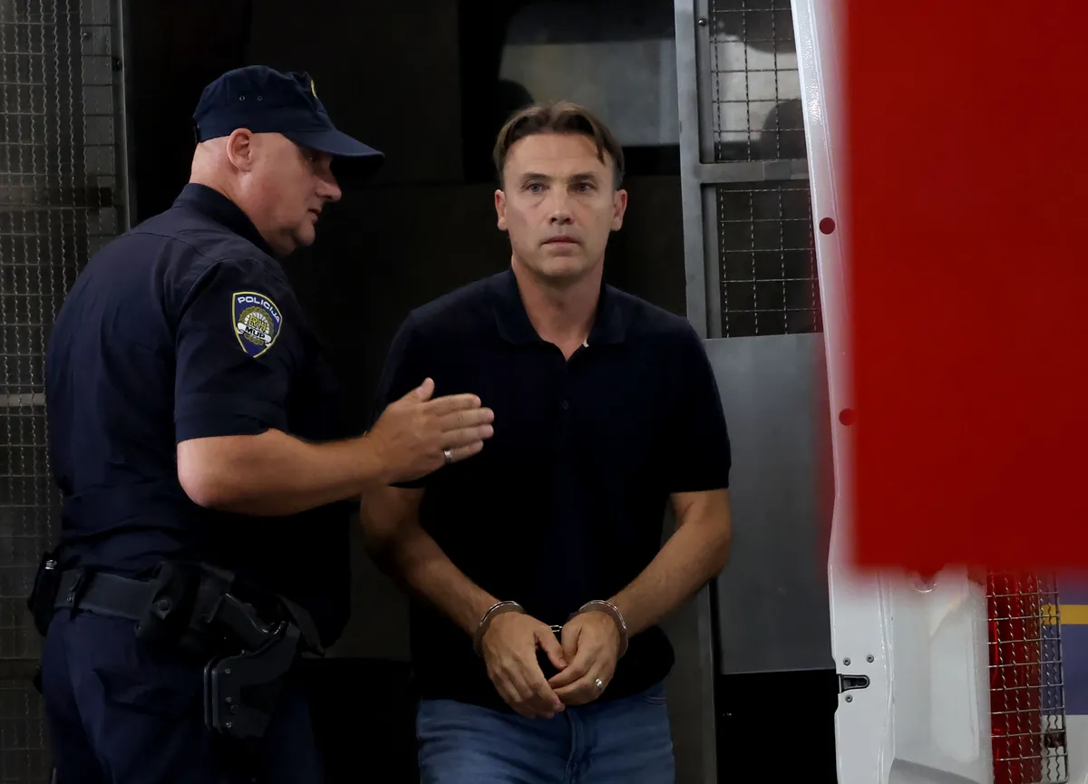 FOTO / Dario Šimić u lisicama doveden na ispitivanje
