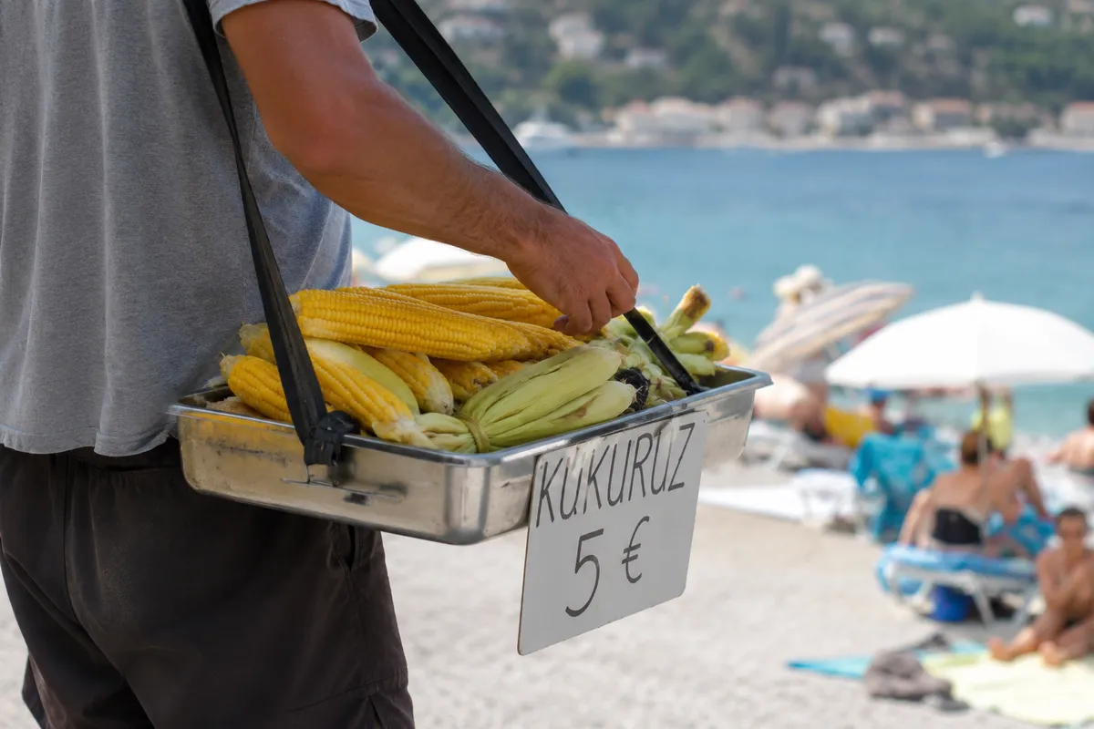 Znate li koliko zapravo košta kukuruz koji na plaži plaćate pet eura?