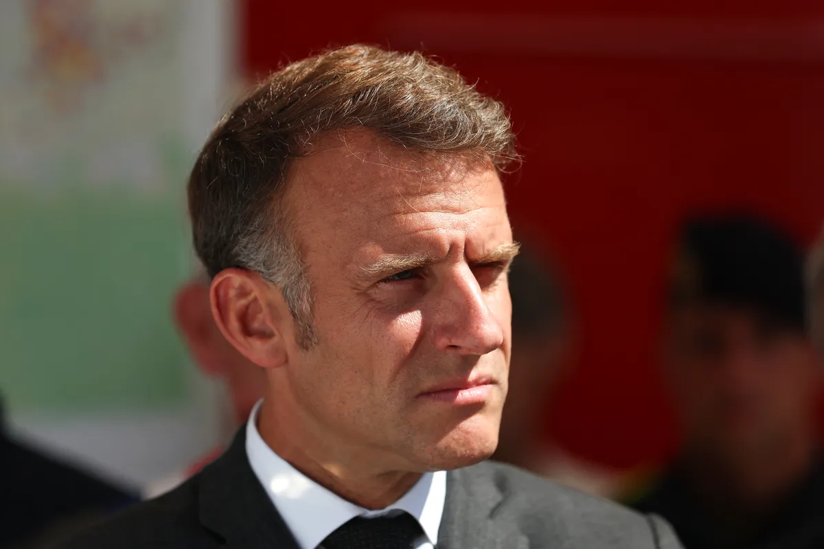 Macron: Francuska prolazi kroz najveće šumske požare od II. svjetskog rata