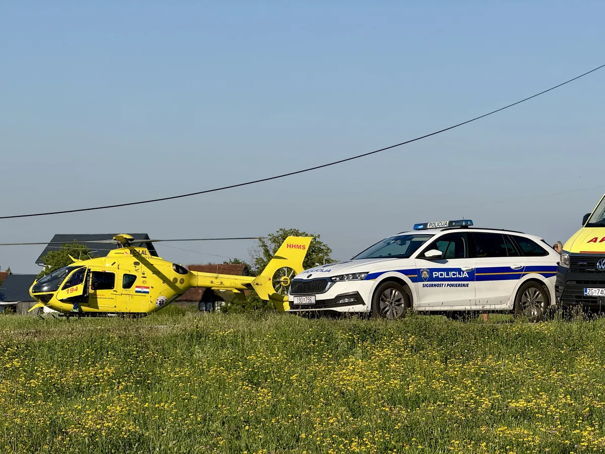 Drama kod Plitvičkih jezera: Automobil visio nad provalijom, dvoje djece helikopterom prebačeno u KBC Rijeka