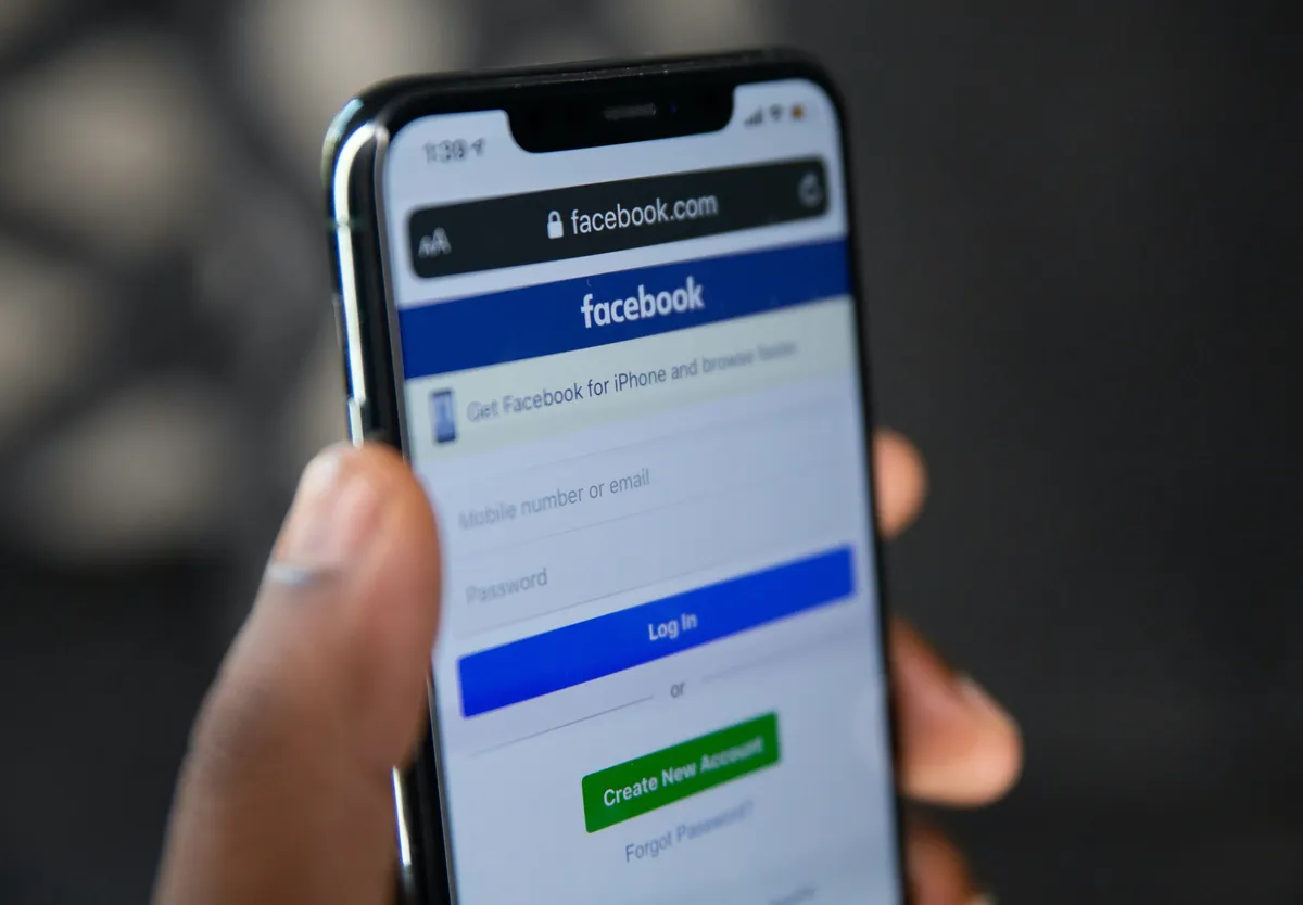 Pao Facebook, tisuće korisnika prijavljuju probleme