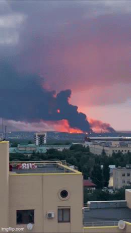 VIDEO / Ukrajina ciljala naftna nalazišta na jugu Rusije, izbili veliki požari