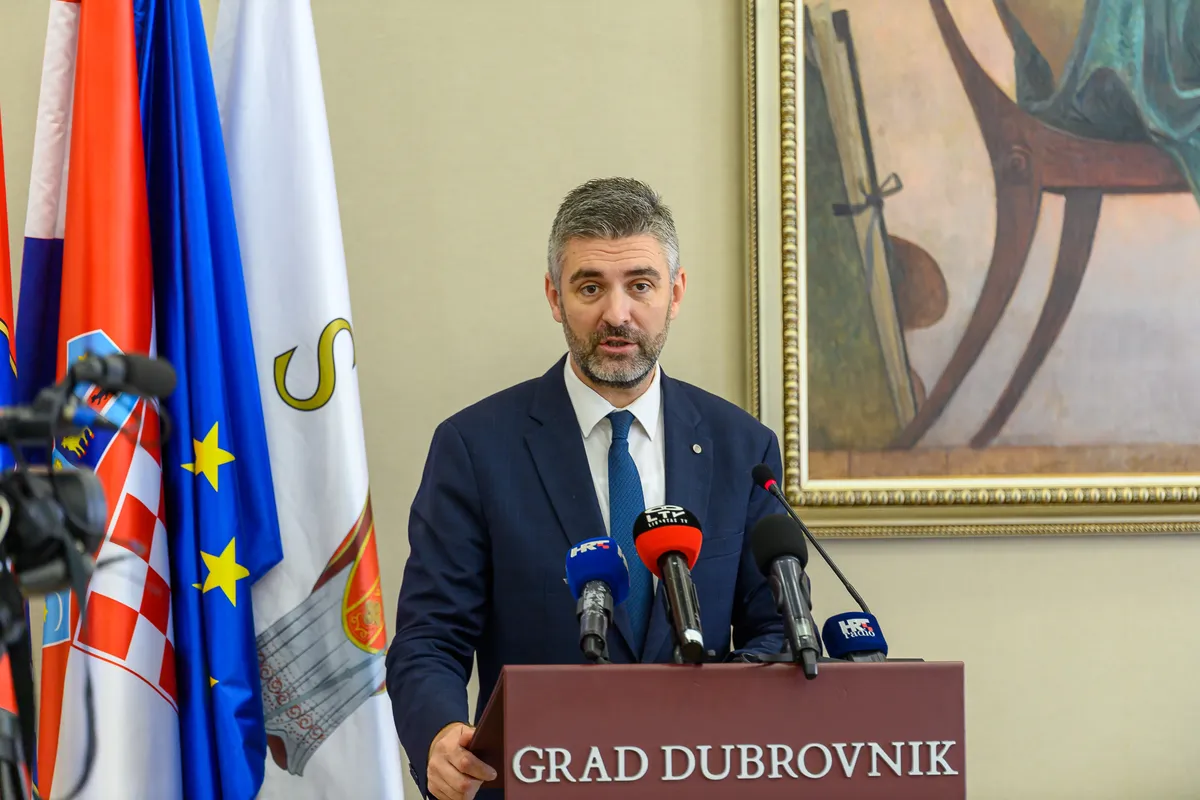 Dubrovački gradonačelnik: Lakše mi je nabrojati ljude kojima se nisam zamjerio