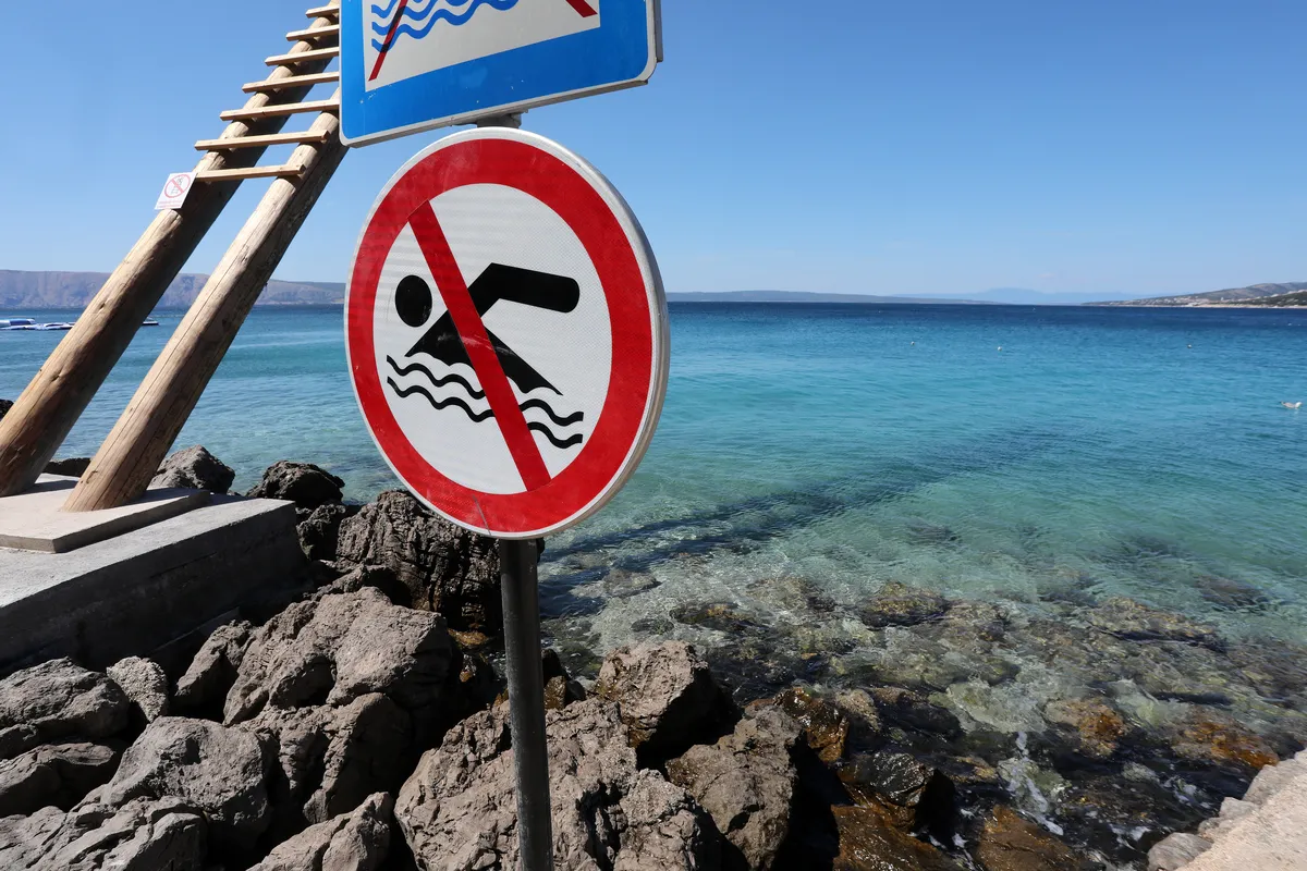 Austrijski medij upozorava: Na ovim plažama u Hrvatskoj zabranjeno je kupanje