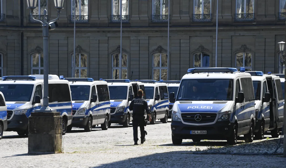 Napad nožem u trgovačkom centru, napadač u bijegu: Policija pretražuje zgradu