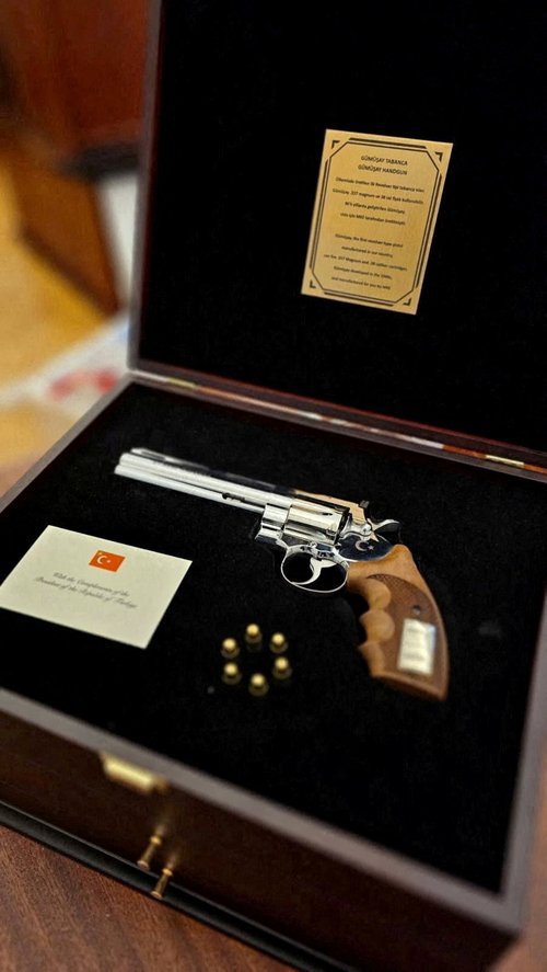 Revolver
