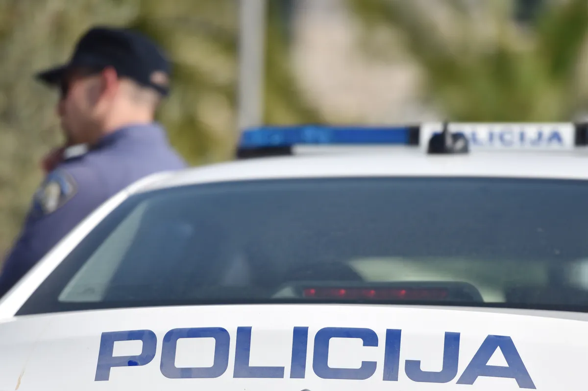 Tragedija u Slanom: Ukrao pištolj zaštitaru pa počinio samoubojstvo