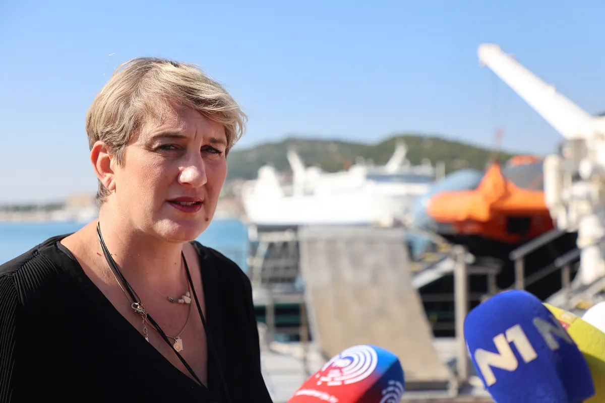 Dalmacija usred sezone nema kamo s otpadom: Marković prozvala Sanadera, Šutu i Bobana