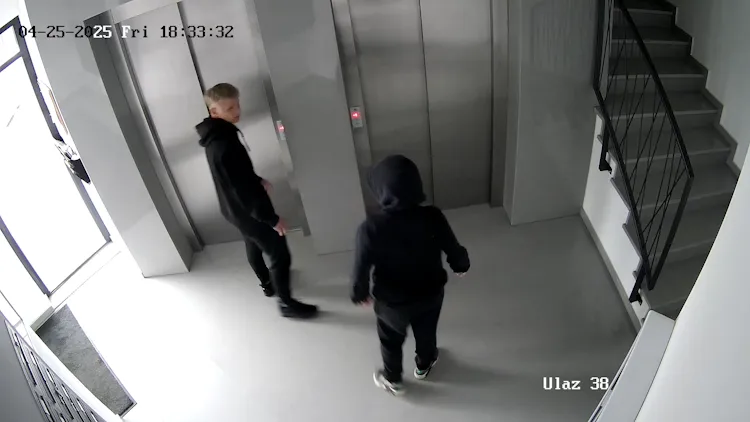Policija objavila fotografije dvojice mladića, moli građane za pomoć