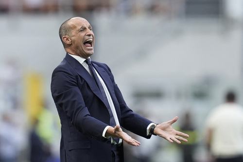 Soccer Football - Serie A - Inter Milan v Napoli - San Siro, Milan, Italy - September 5, 2026 Napoli coach Massimiliano Allegri reacts REUTERS/Matteo Ciambelli