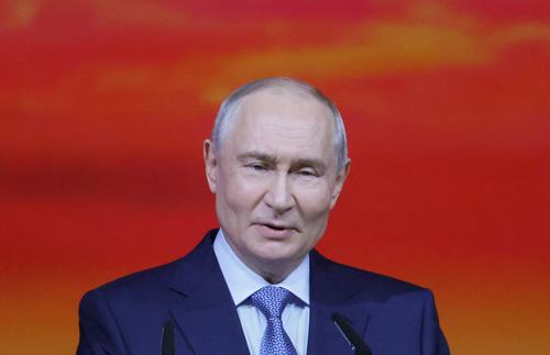 Russian President Vladimir Putin speaks at the 12th St. Petersburg International United Cultures Forum in Saint Petersburg, Russia, September 25, 2026. REUTERS/Anastasia Barashkova