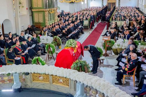 offin during the funeral ceremony of Norway's King Harald. NTB/Stian Lysberg Solum via REUTERS