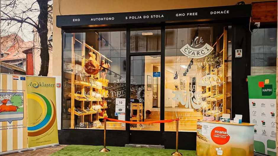 0-02-0a-e77c51b1e0b9eb30e9208ba444c2ab7667051b8501c0fb5c9261f3d3854aa3b8_2474ab69