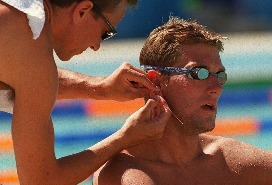 000_SAHK980105155910