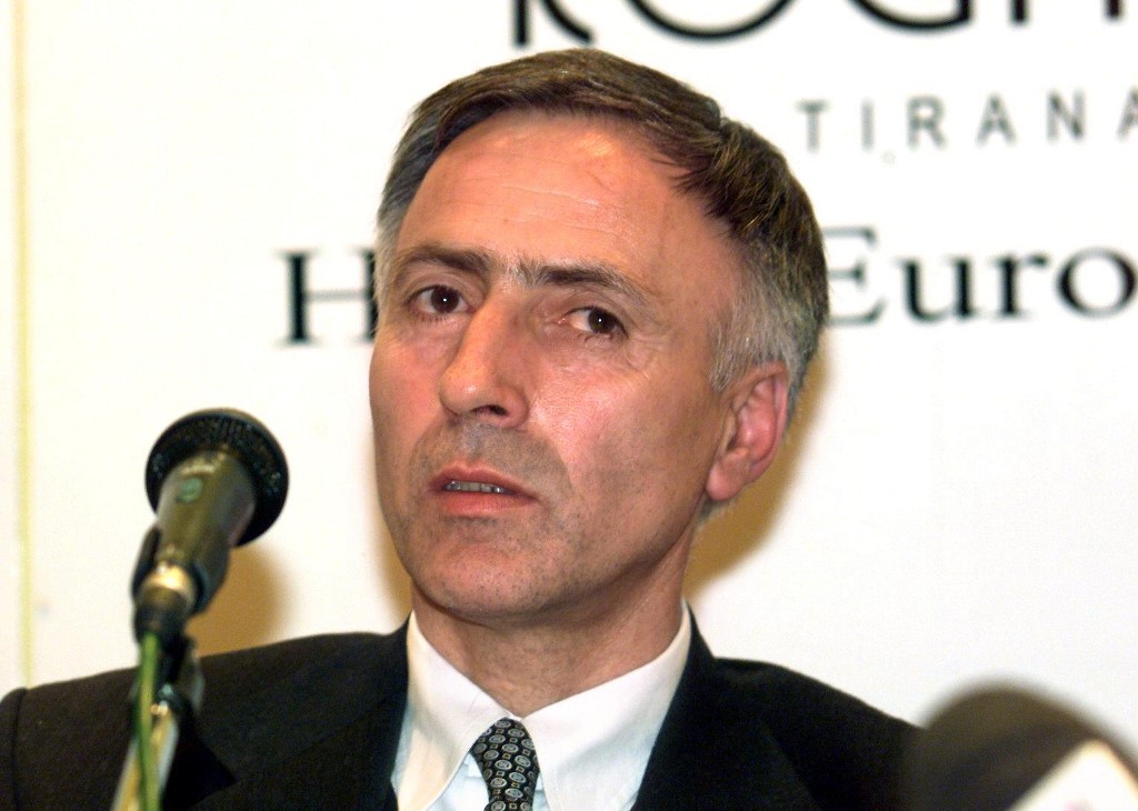 000_SAPA990404383360