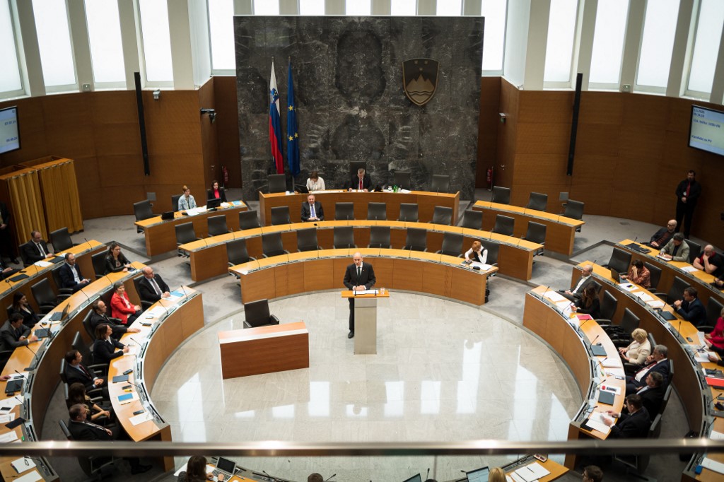 slovenski parlament, janez janša