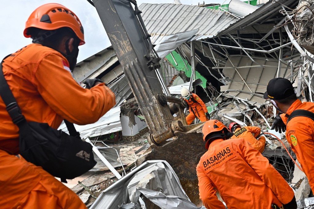 INDONESIA-QUAKE