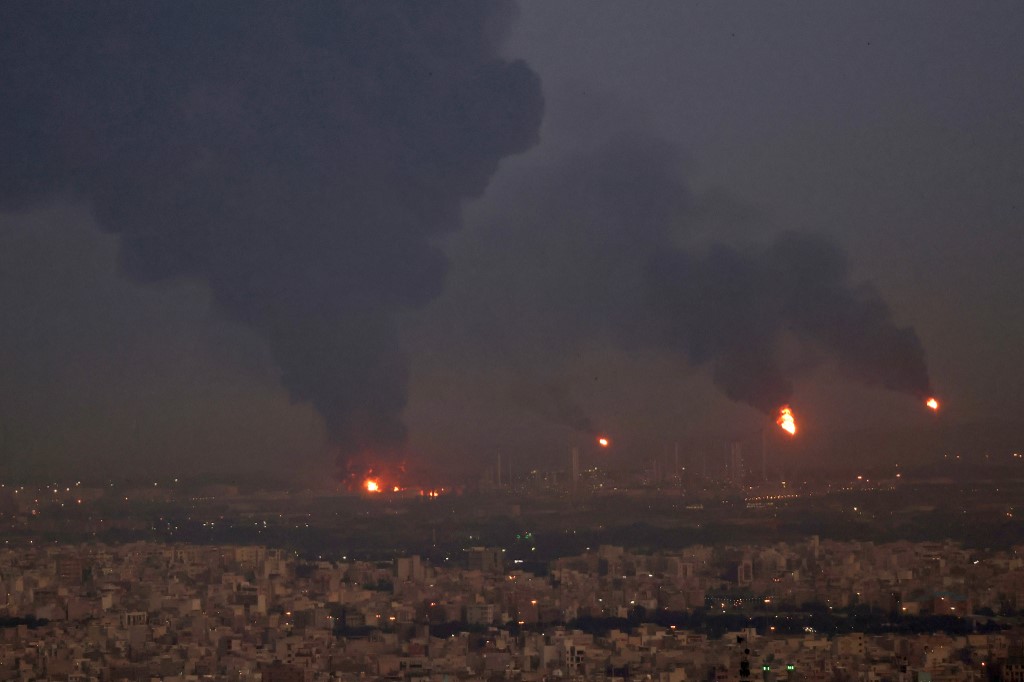 iran, teheran, požar, rafinerija