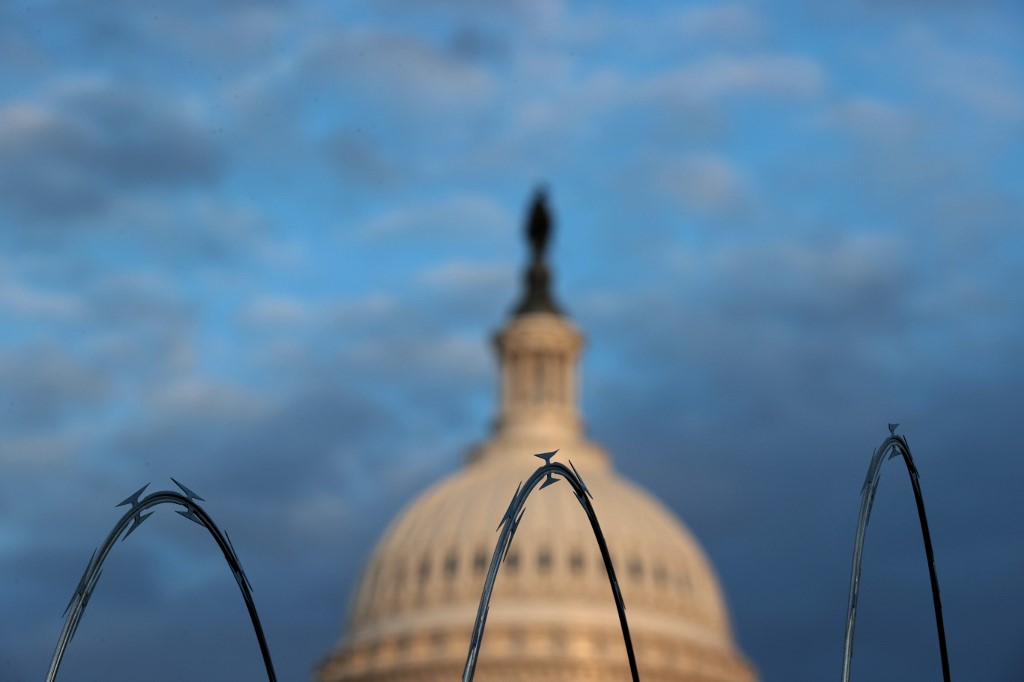 capitol, kapitol, sad