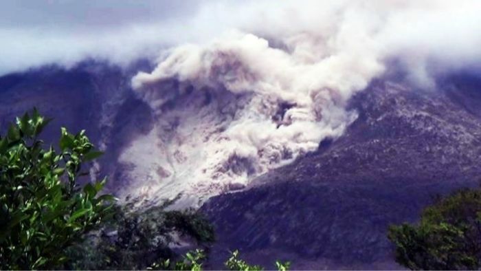 1_vulkan Sinabung_Anadolija_Adem Şalvarcıoğlu