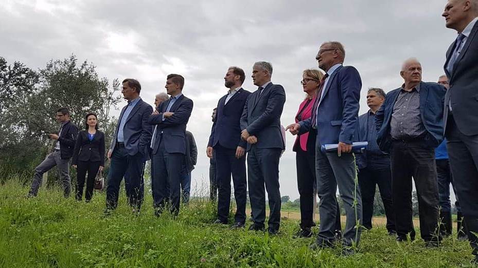 105402548_3240897729306856_4500523770036262829_n[59228]