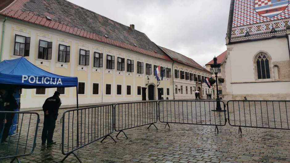 121454896_467599497484379_7086982561912639307_n