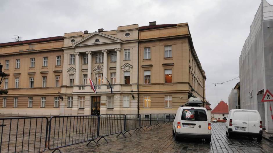 121487657_960443771112113_1968362933491107053_n