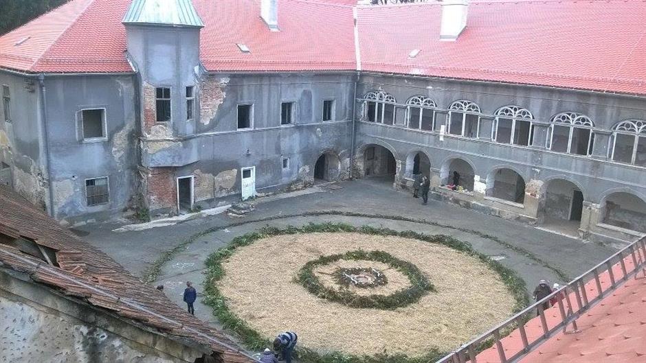 12313548_960004620736392_121471590033233998_n