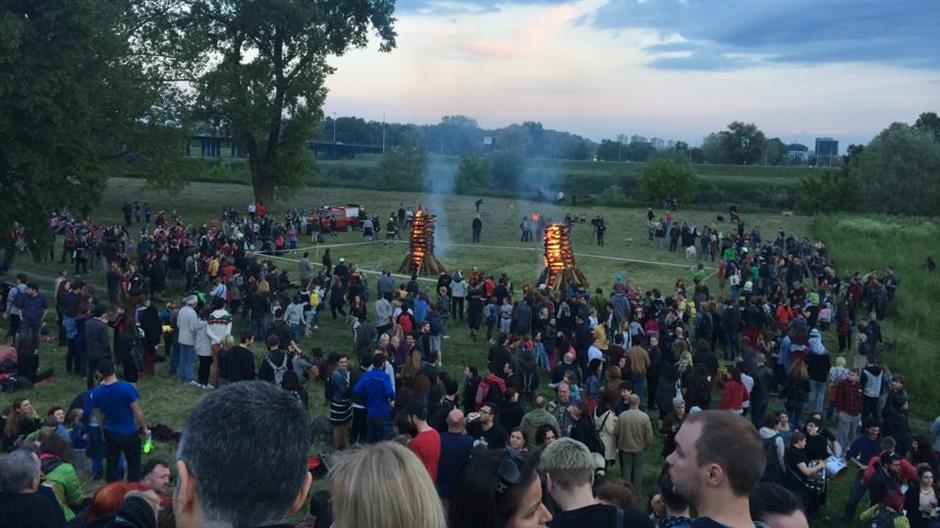 13115751_10207773180699807_131995209_n