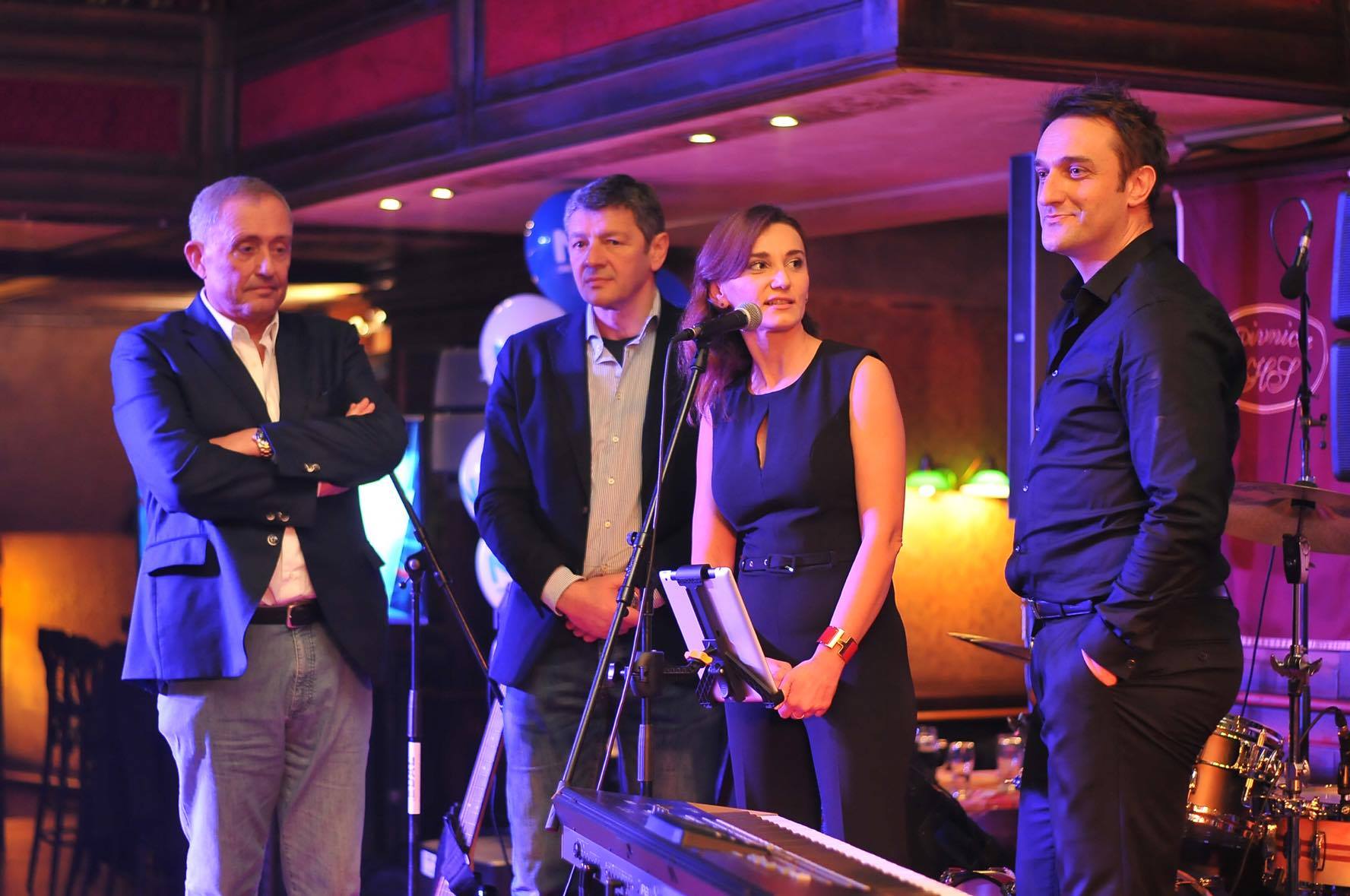 14971466_1334031236609085_190443308_o