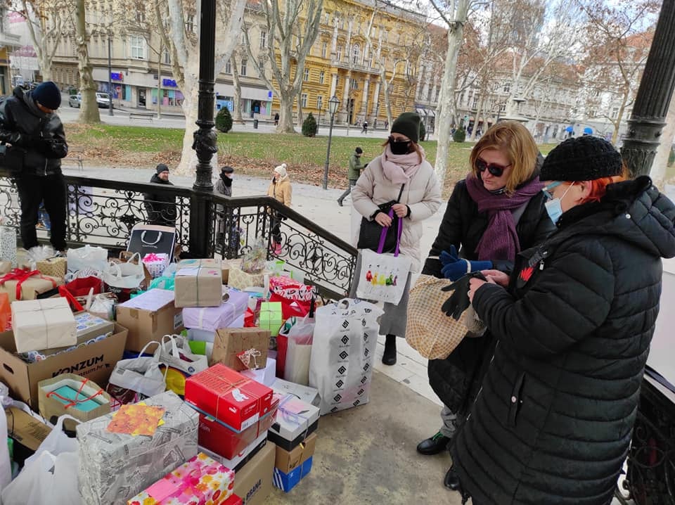 žene jače od potresa, humanitarna akcija, potres, petrinja, glina, pomoć, pokloni,