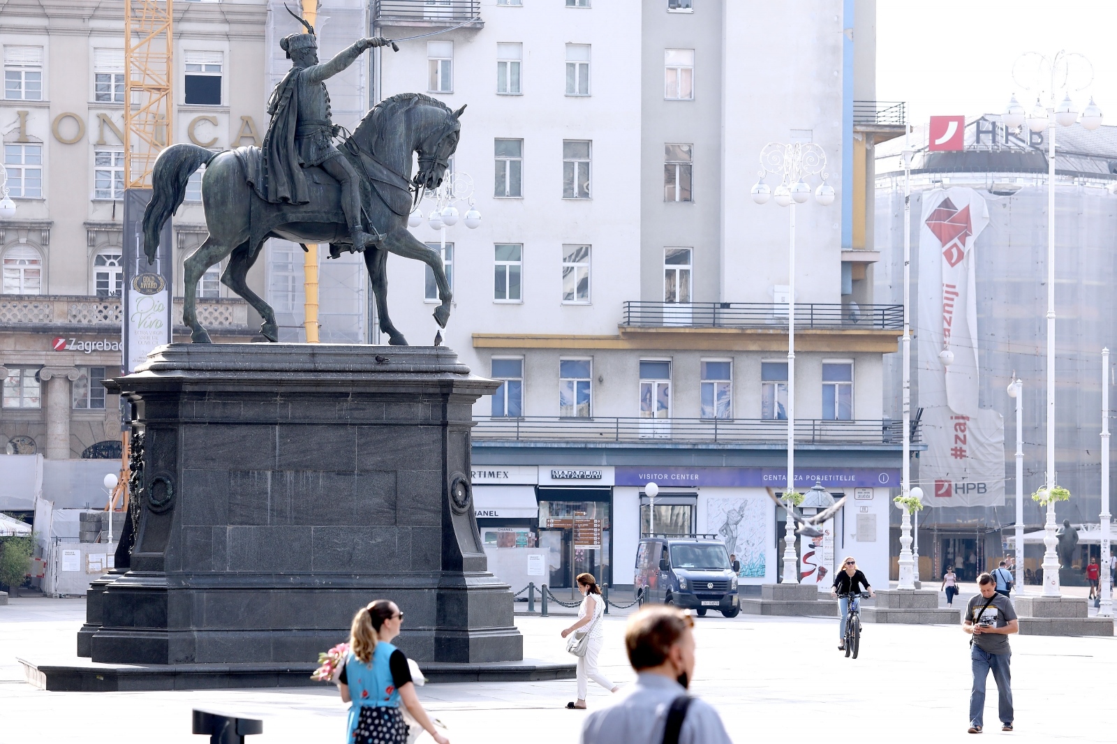 zagreb, trg bana jelačića