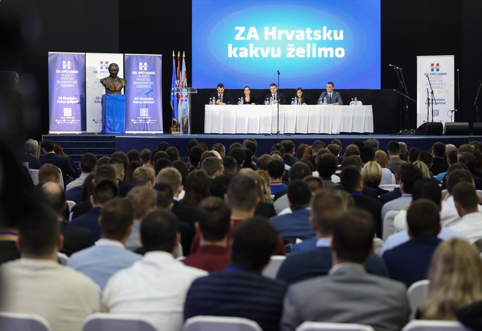 Zagreb: Premijer Plenković gostovao na izbornom Saboru Mladeži HDZ-a