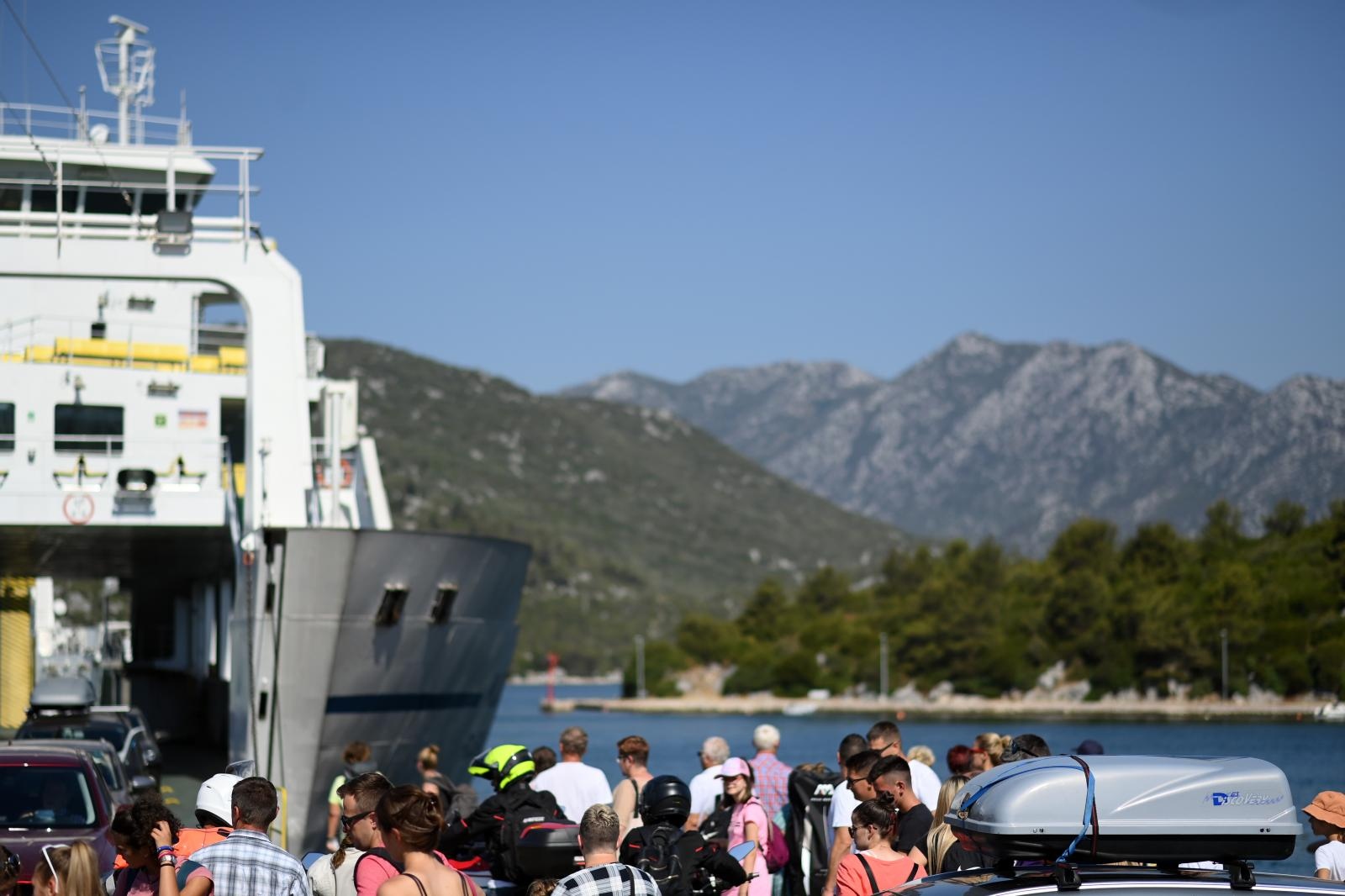 turisti, turizam, ljeto