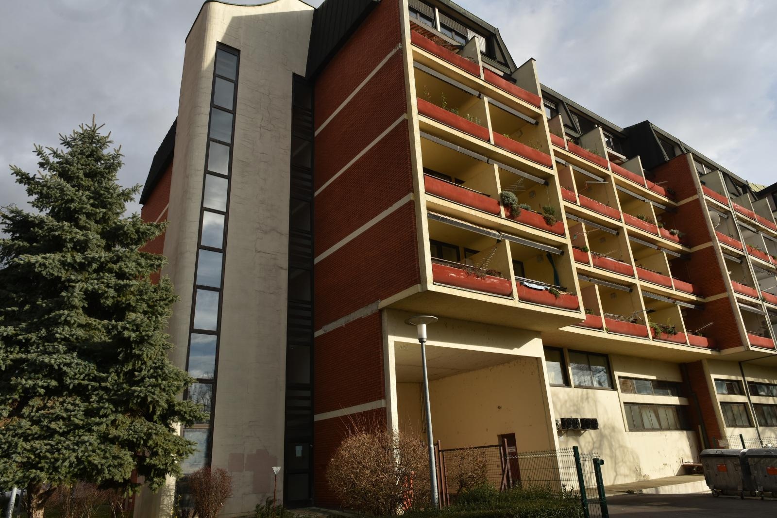 dom za starije trešnjevka, zagreb