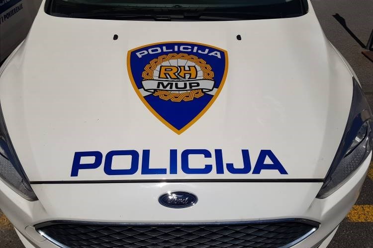 policija, policijski auto