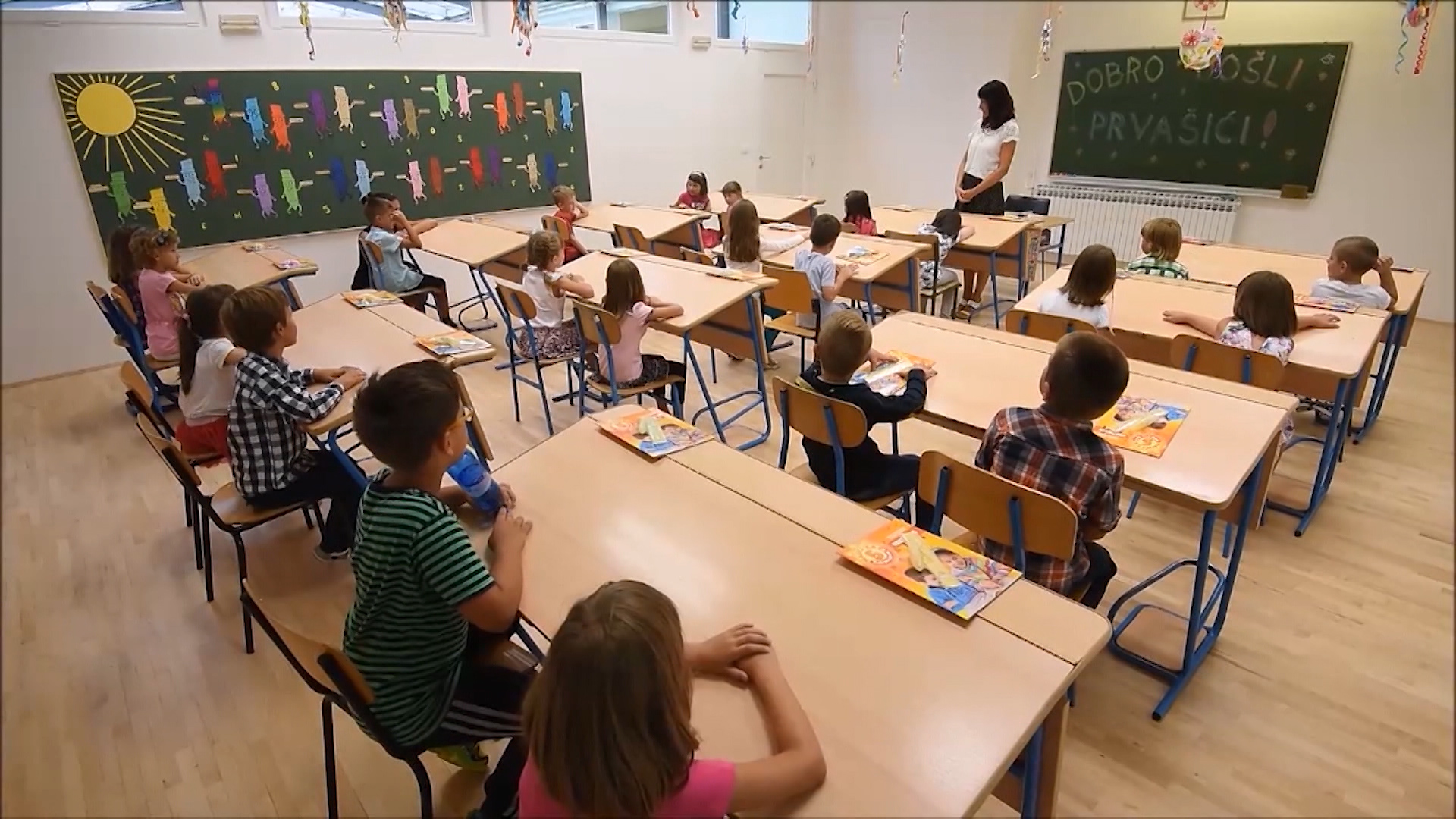 škola, učenici, učionica, prvašići