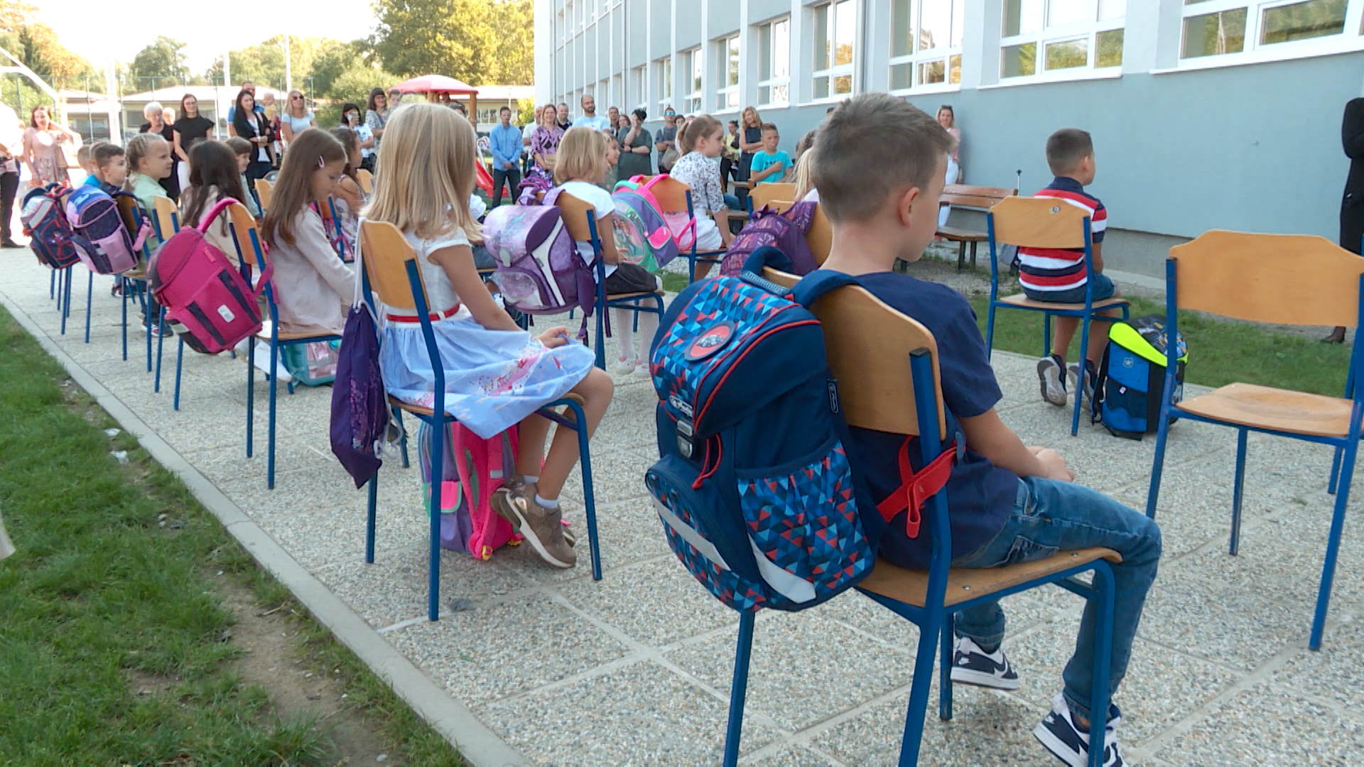 N1, Škola, nastava, učenici, školarci, nastava na otvorenom, prvašići