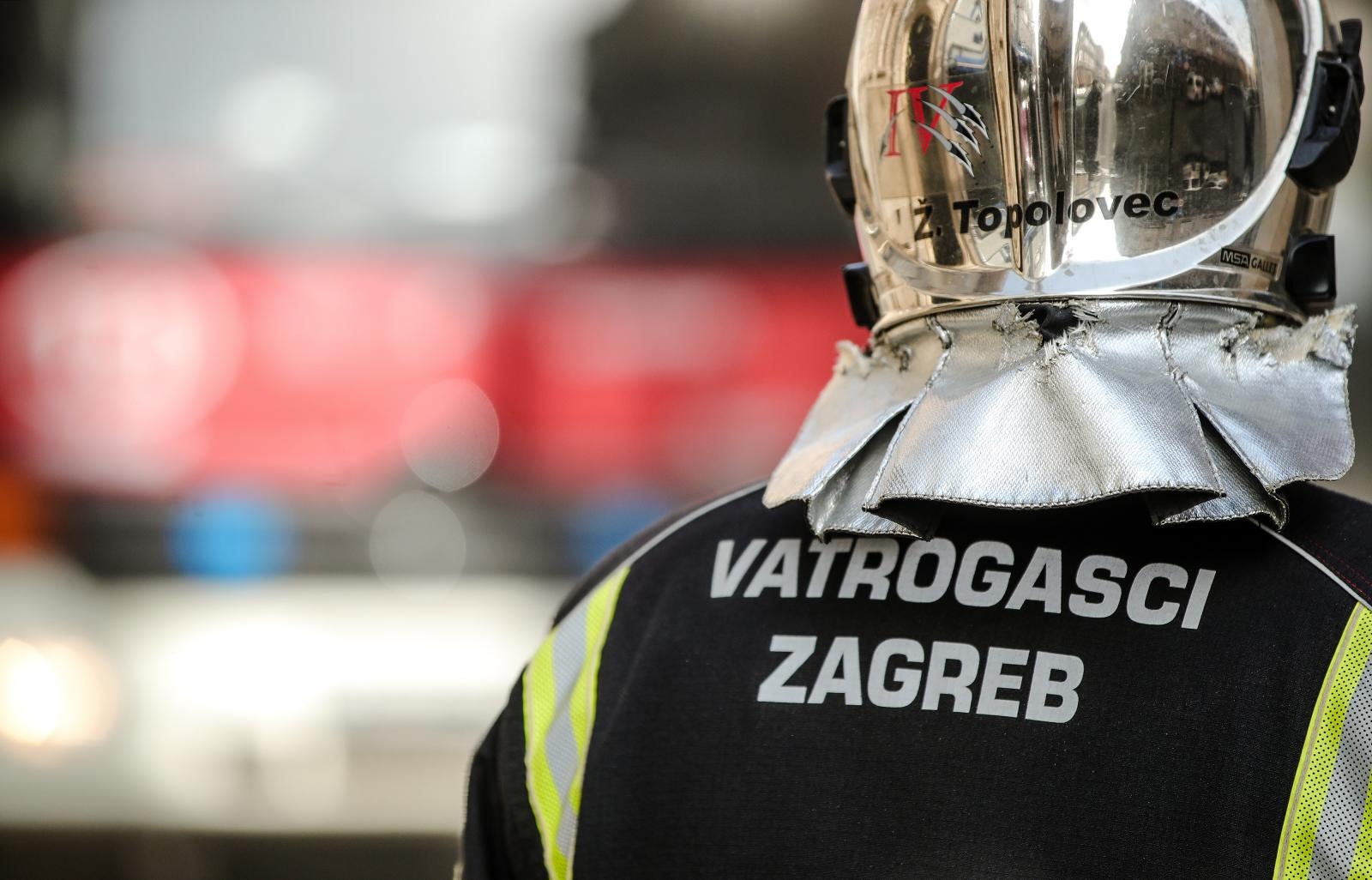 vatrogasci, vatrogasac