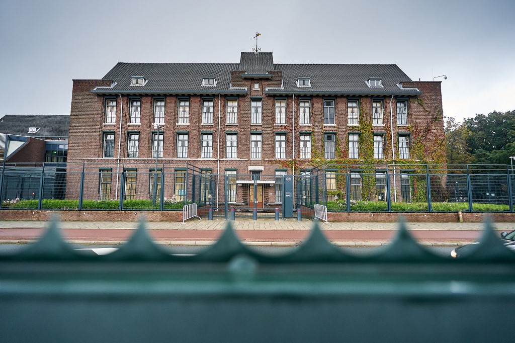 Sud za Kosovo, Den Haag