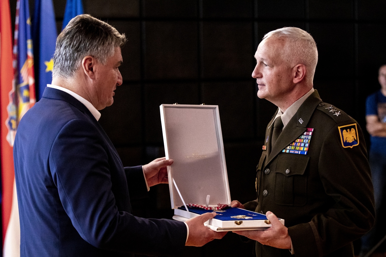Split: Predsjednik Milanović uručio odličje general-potpukovniku Jonu A. Jensenu