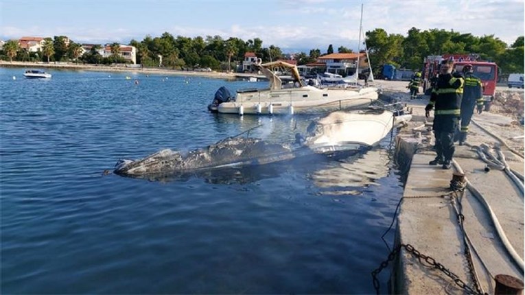 brodice, Vir, požar