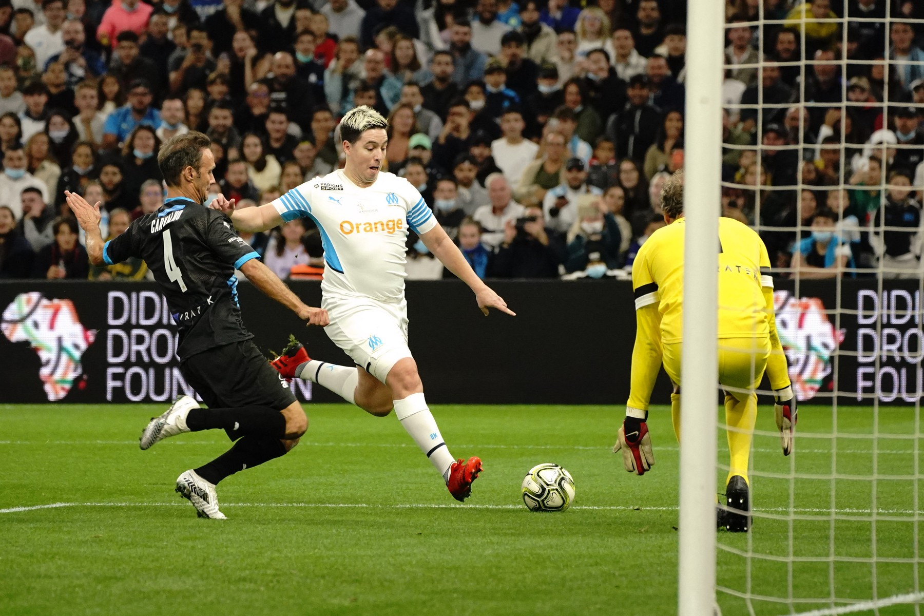 Match des héros entre l'équipe OM Legends et l'équipe UNICEF au stade Orange Velodrome ŕ Marseille