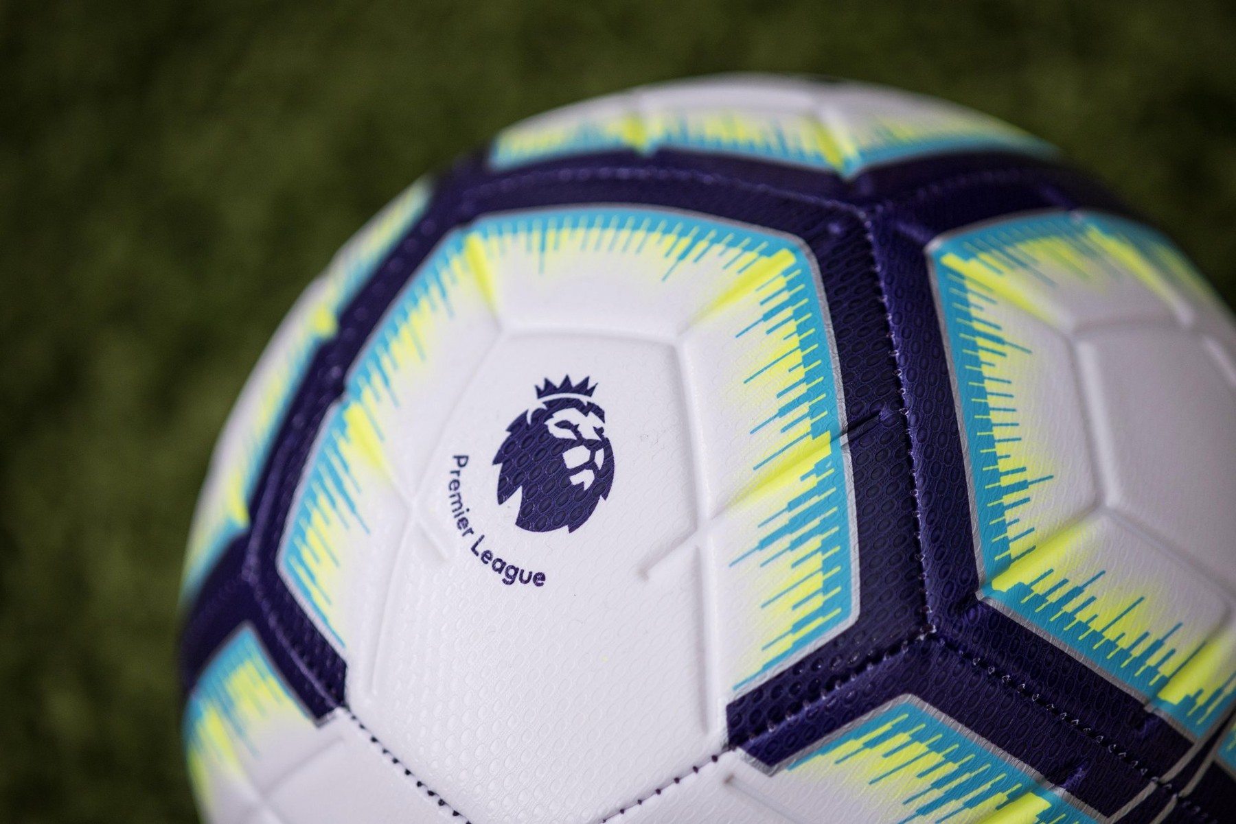 Nike Merlin ball for 2018/19 Premier League season.