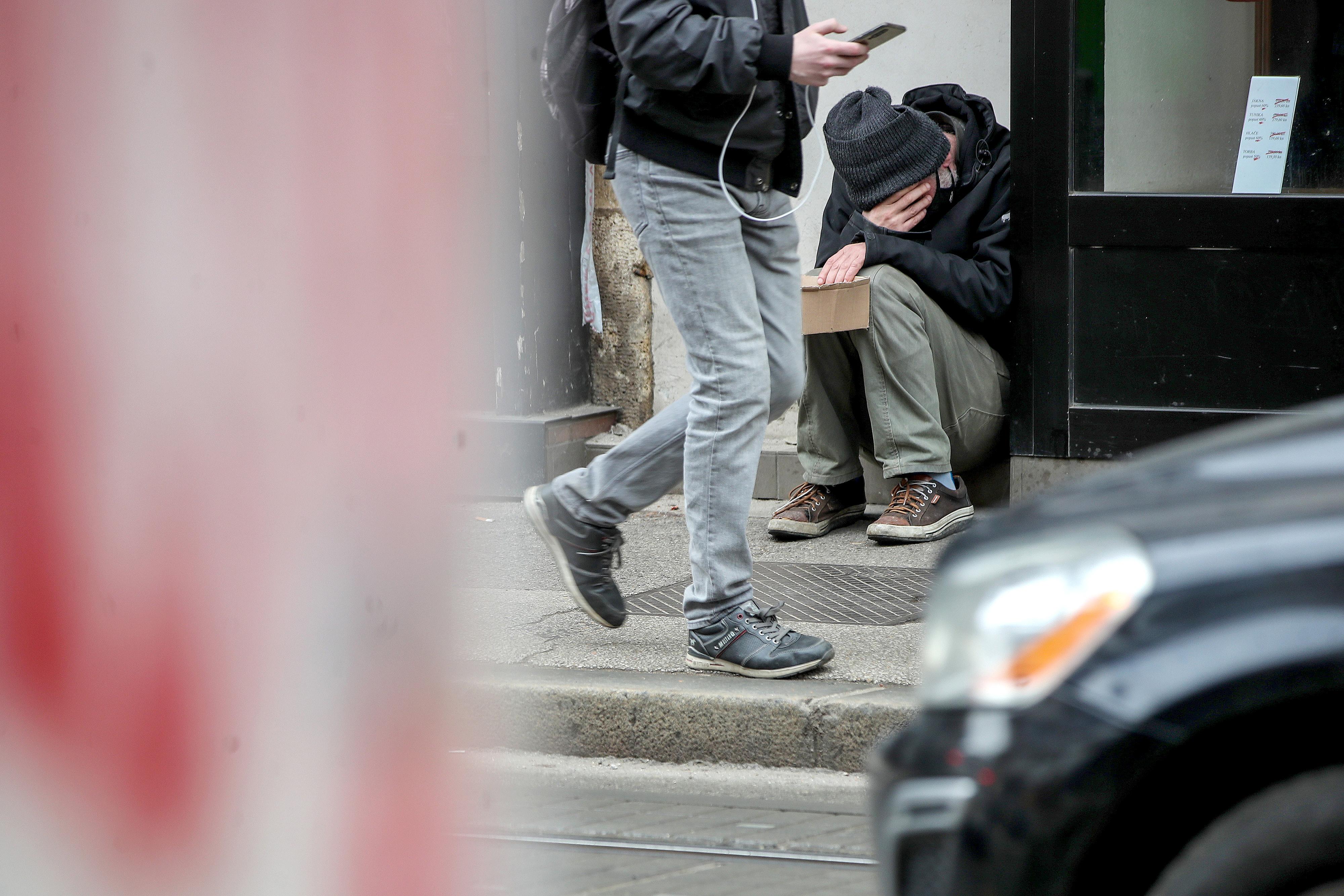 prosjak, siromaštvo, beskućnik