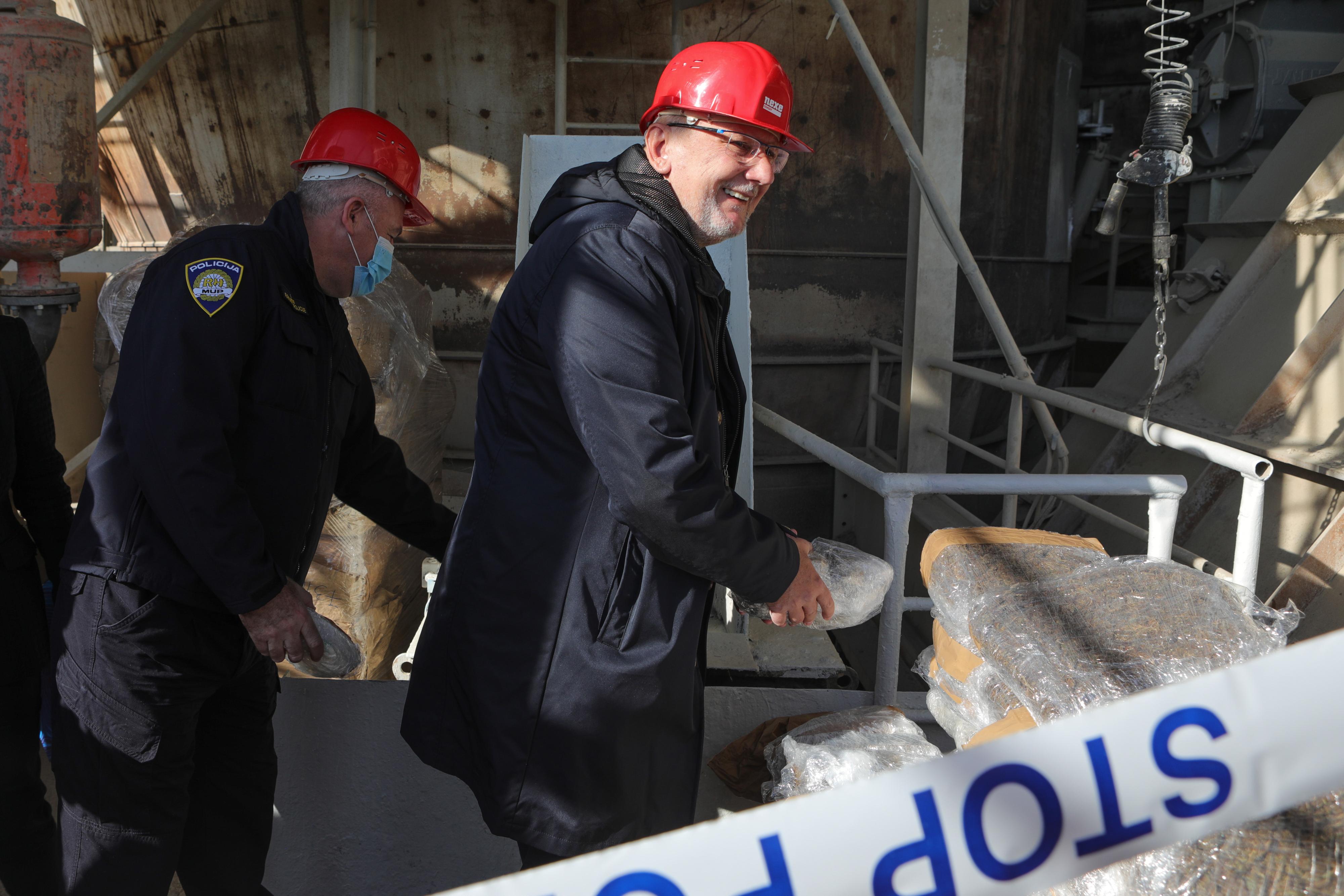 Našice: U cementari Nexe spaljena droga oduzeta u kriminalističkim istraživanjima