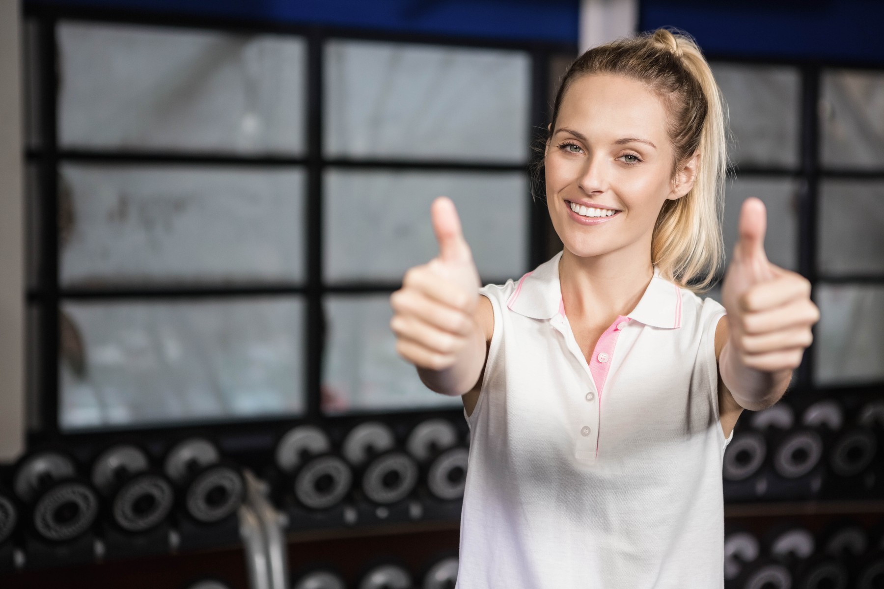 sportska odjeća, vesela žena