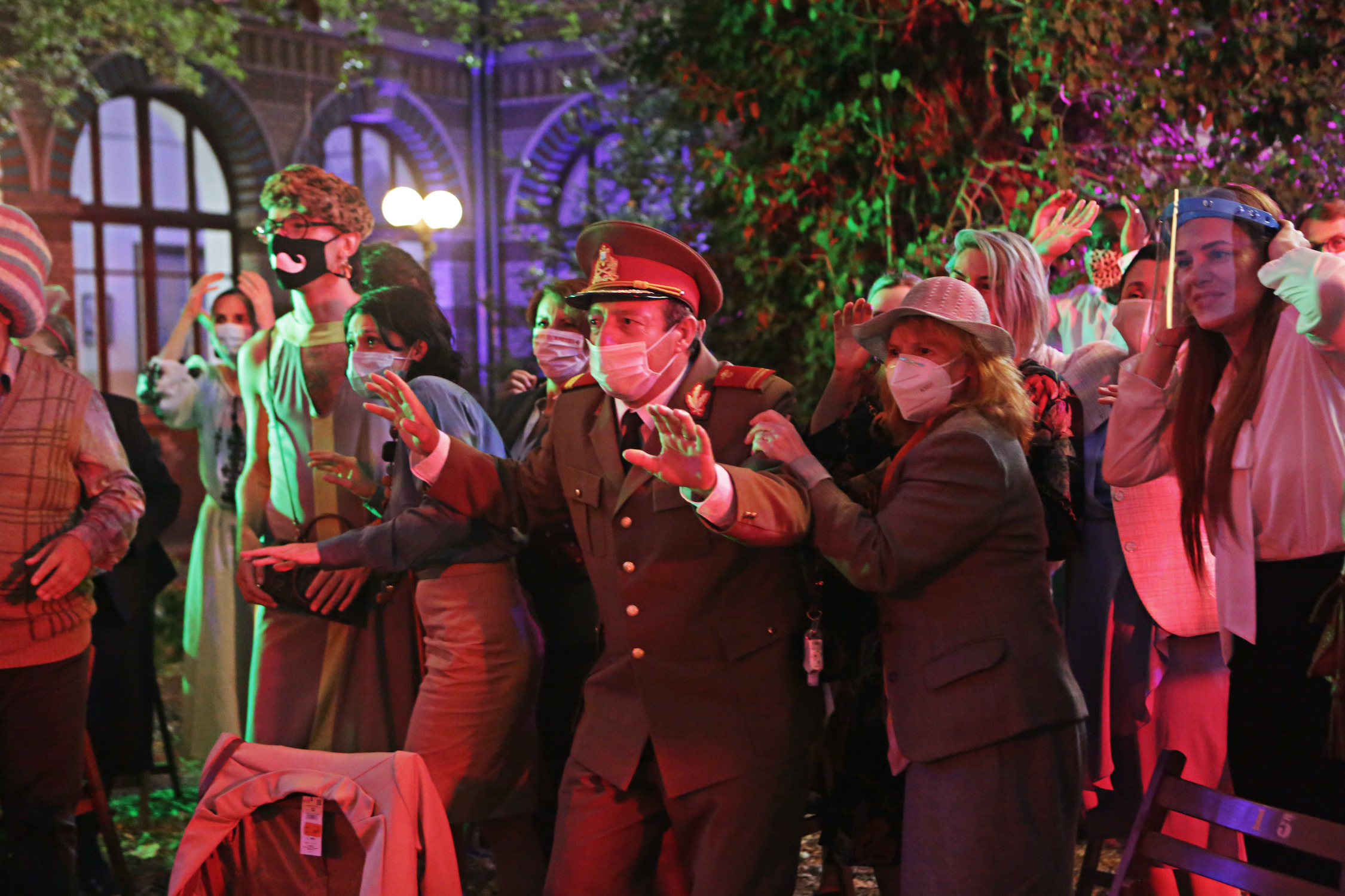 Baksuzno bubanje ili bezumni pornić_1, r. Radu Jude