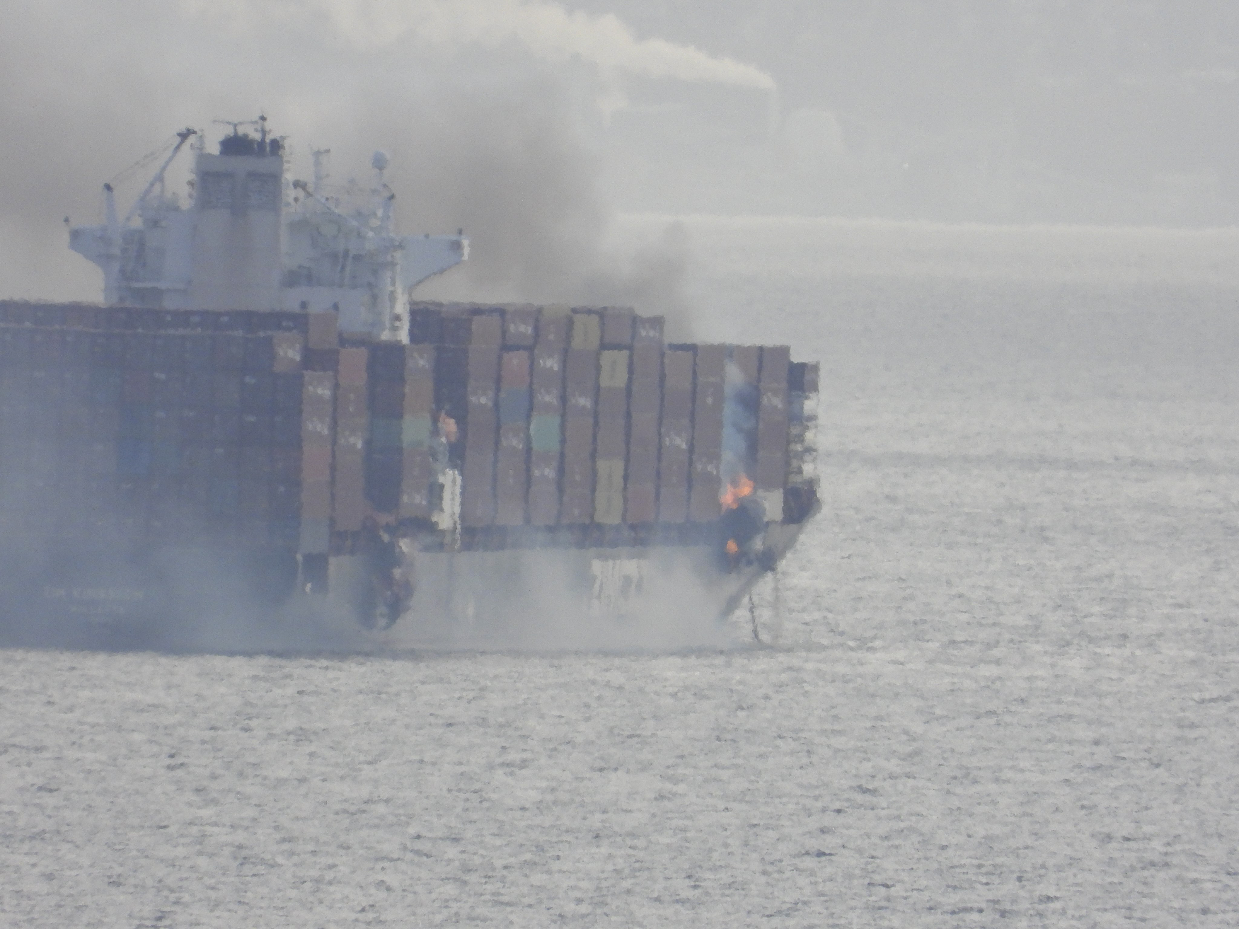 kontejner, požar, kanada